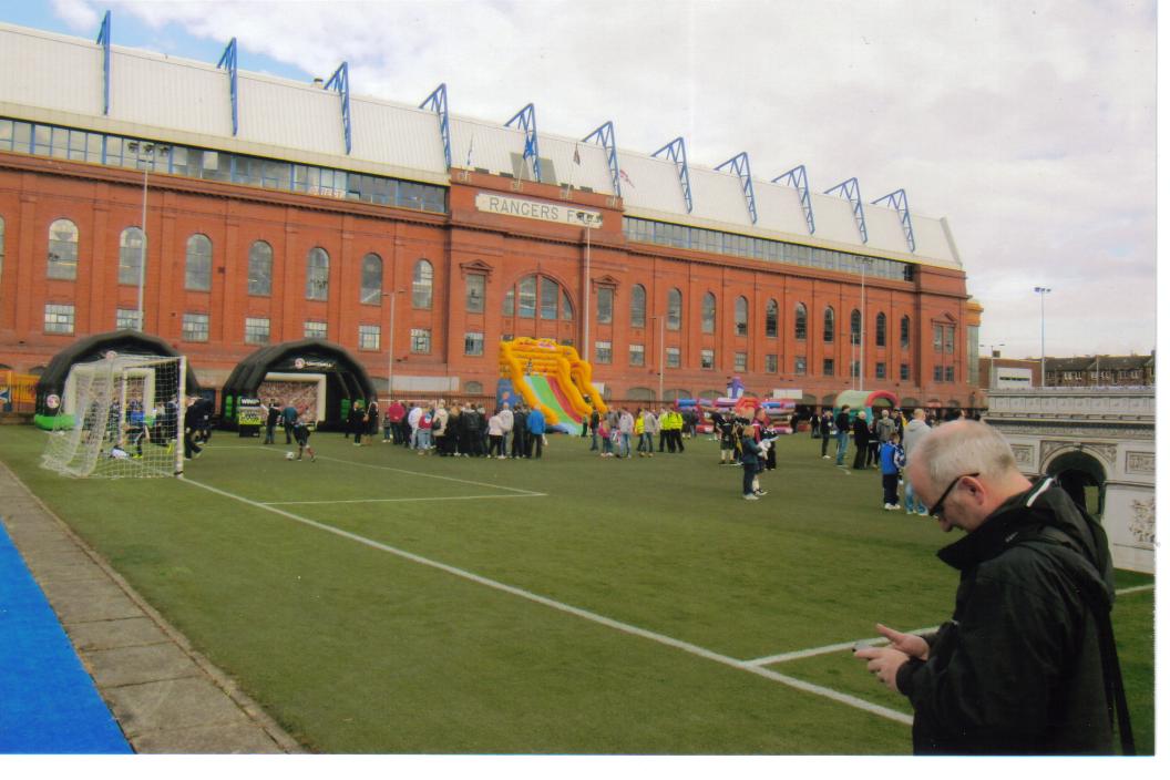 CROWD 2014 IBROX GEORGIA A