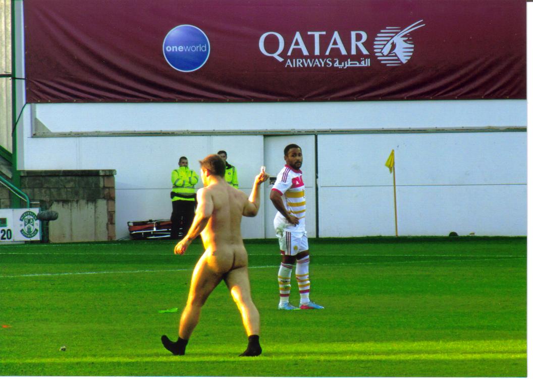 CROWD 2015easter road qatarB