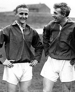 A-&amp;-denis-law-Scotland-v-po